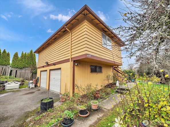 2523 23rd Avenue S, Seattle WA 98144