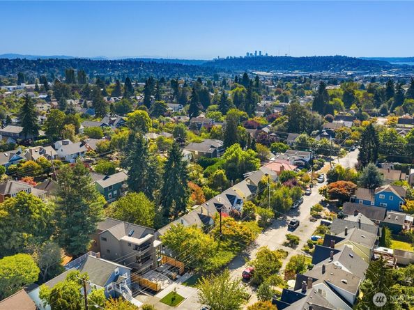 7342 20th Avenue NW, Seattle WA 98117