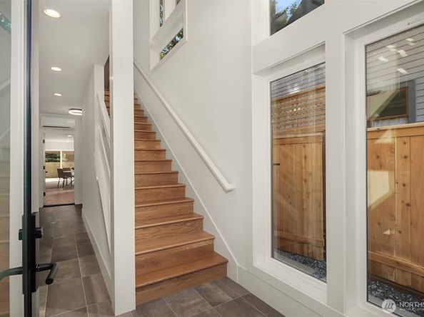 7342 20th Avenue NW, Seattle WA 98117