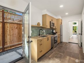 7342 20th Avenue NW, Seattle WA 98117