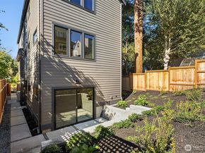 7342 20th Avenue NW, Seattle WA 98117