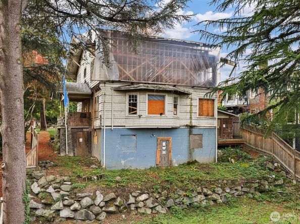 2540 34th Avenue S, Seattle WA 98144