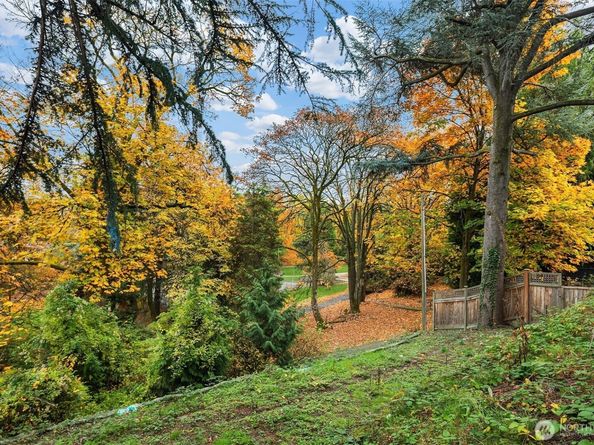 2540 34th Avenue S, Seattle WA 98144