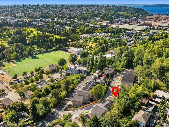 4572 22nd Avenue SW, Seattle WA 98106