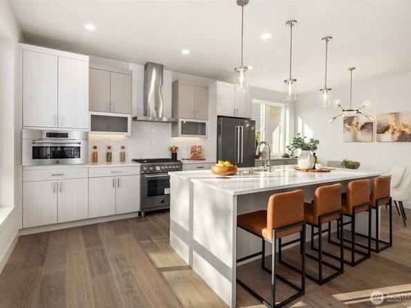 4572 22nd Avenue SW, Seattle WA 98106