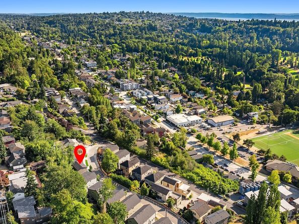 4572 22nd Avenue SW, Seattle WA 98106