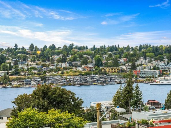 2915 Franklin Avenue E A, Seattle WA 98102