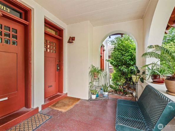 2915 Franklin Avenue E A, Seattle WA 98102