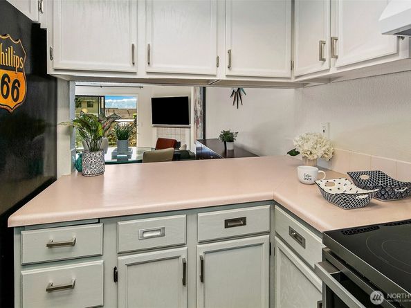 23001 Lakeview Drive I206, Mountlake Terrace WA 98043