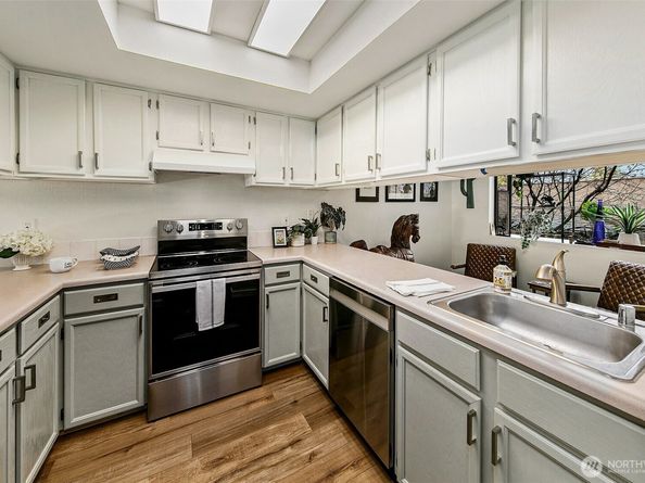 23001 Lakeview Drive I206, Mountlake Terrace WA 98043