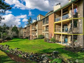 23001 Lakeview Drive I206, Mountlake Terrace WA 98043