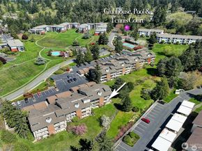 23001 Lakeview Drive I206, Mountlake Terrace WA 98043