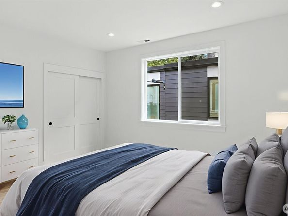 1118 N 34th Street, Renton WA 98056