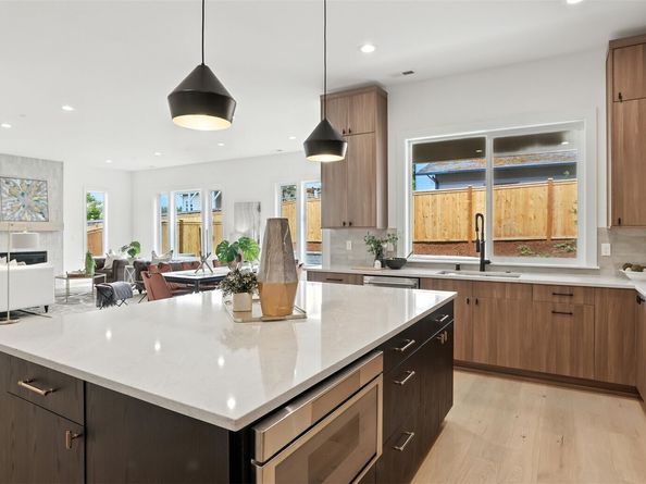 1118 N 34th Street, Renton WA 98056