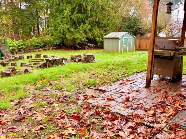 20932 W 49th Avenue, Lynnwood WA 98036