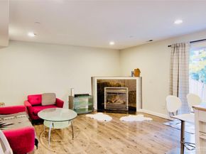 20932 W 49th Avenue, Lynnwood WA 98036