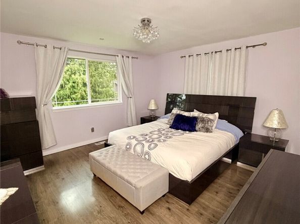 20932 W 49th Avenue, Lynnwood WA 98036