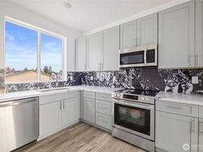 9749 57th Avenue S B, Seattle WA 98118