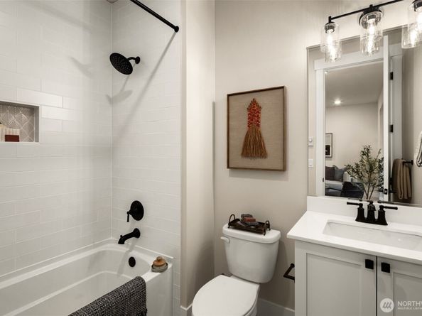 14306 149th Place NE 2, Woodinville WA 98072