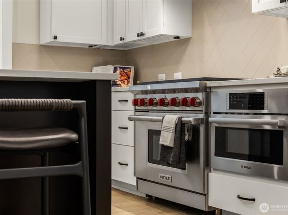 14306 149th Place NE 2, Woodinville WA 98072