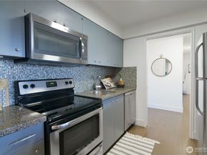 521 5th Avenue W 804, Seattle WA 98119