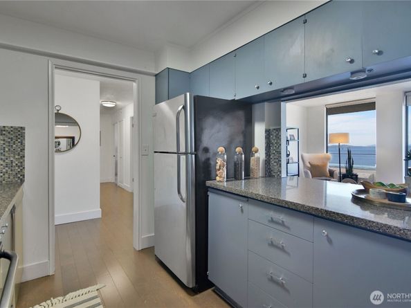 521 5th Avenue W 804, Seattle WA 98119