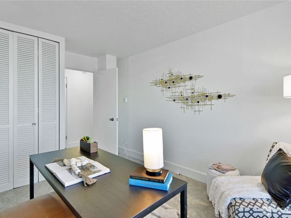 521 5th Avenue W 804, Seattle WA 98119