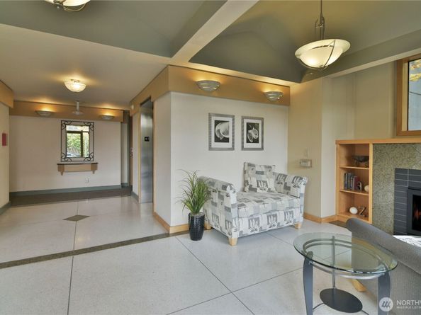 521 5th Avenue W 804, Seattle WA 98119