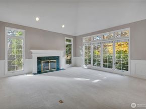 19225 SE 25th St, Sammamish WA 98075