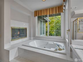 19225 SE 25th St, Sammamish WA 98075