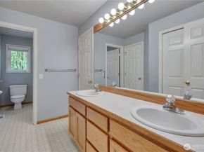 19225 SE 25th St, Sammamish WA 98075