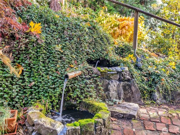 19225 SE 25th St, Sammamish WA 98075