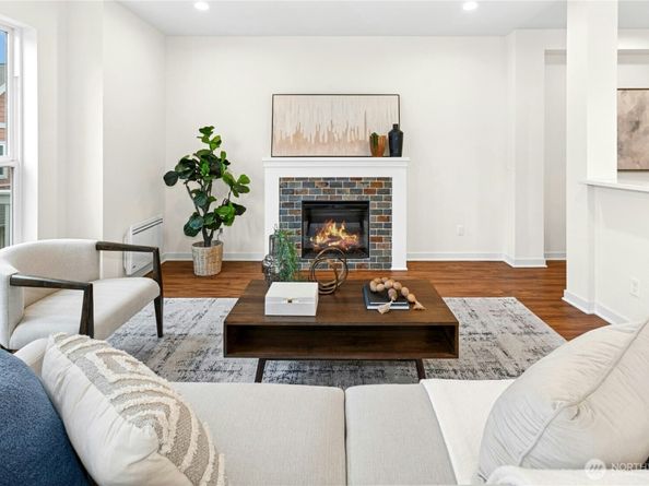 1952 18th Avenue NE, Issaquah WA 98029