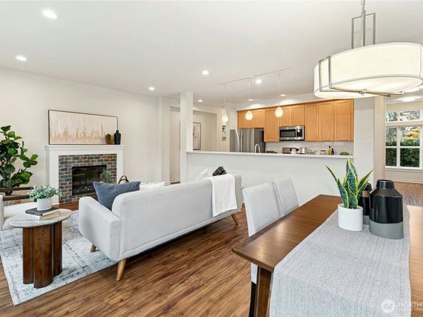 1952 18th Avenue NE, Issaquah WA 98029