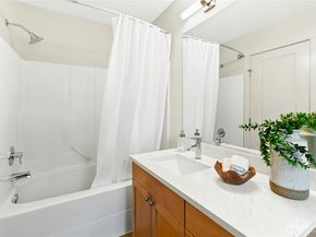 1952 18th Avenue NE, Issaquah WA 98029