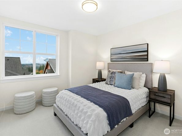 1952 18th Avenue NE, Issaquah WA 98029