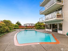 1414 9th Avenue N 105, Edmonds WA 98020