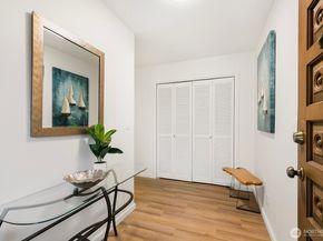 1414 9th Avenue N 105, Edmonds WA 98020