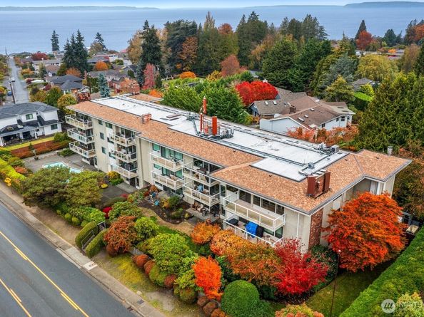 1414 9th Avenue N 105, Edmonds WA 98020