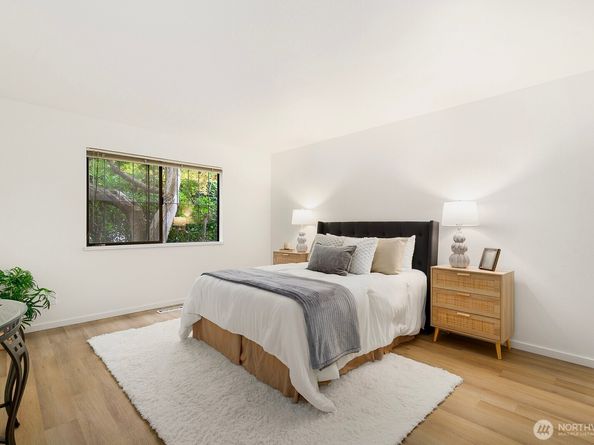 1414 9th Avenue N 105, Edmonds WA 98020