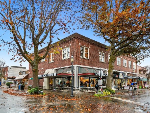 1414 9th Avenue N 105, Edmonds WA 98020