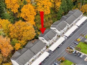 805 Harrington Place SE 3143, Renton WA 98058