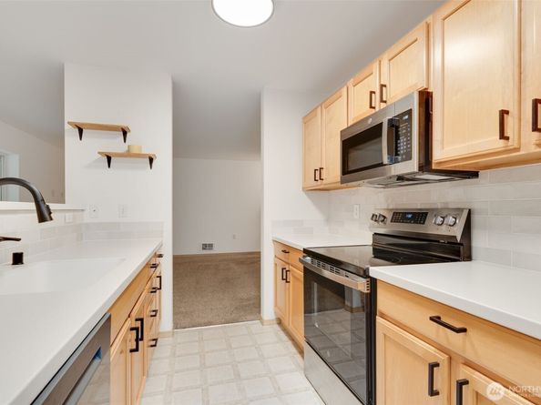 805 Harrington Place SE 3143, Renton WA 98058