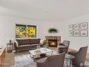 805 Harrington Place SE 3143, Renton WA 98058