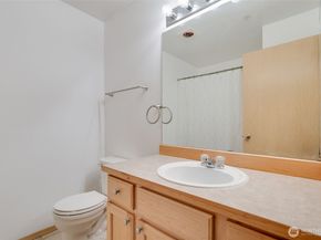 805 Harrington Place SE 3143, Renton WA 98058