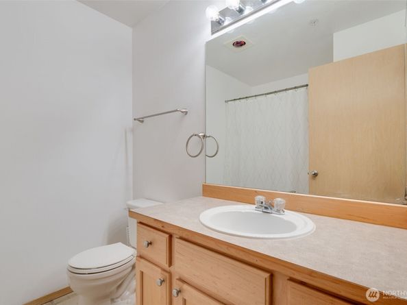 805 Harrington Place SE 3143, Renton WA 98058