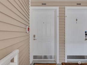 805 Harrington Place SE 3143, Renton WA 98058