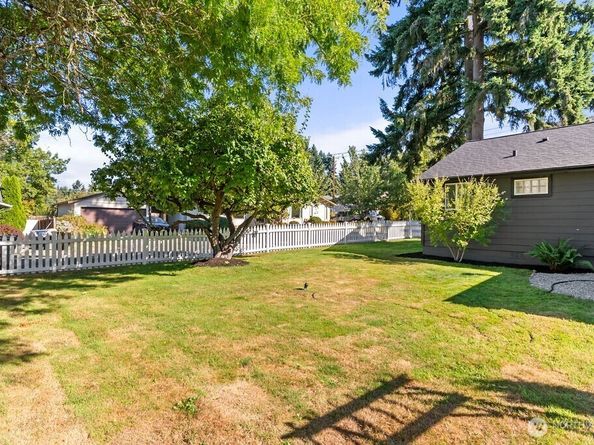 6226 NE 198th Street, Kenmore WA 98028