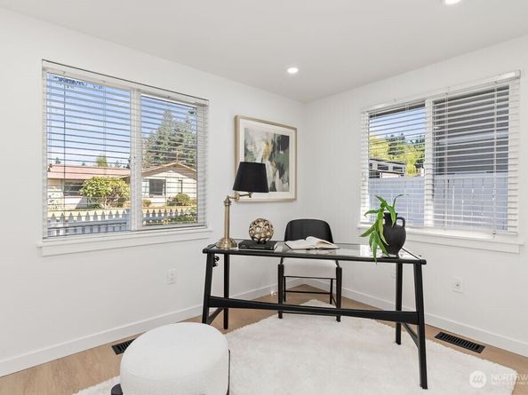 6226 NE 198th Street, Kenmore WA 98028