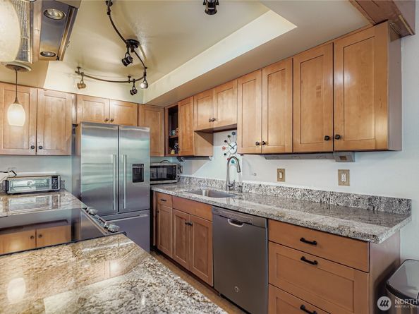 3200 W Commodore Way 206, Seattle WA 98199